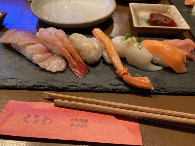 お寿司も握っていただきました